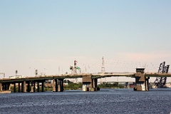 4L4C2805
