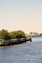 4L4C2813