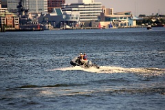 4L4C2894