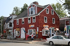 4L4C5700